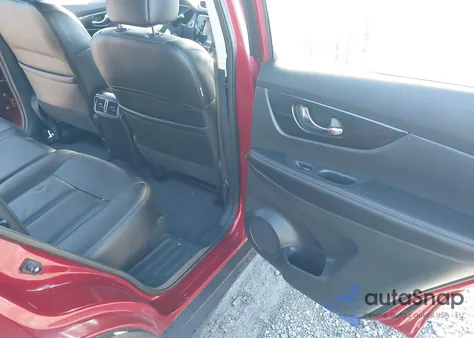 2016 Nissan Rogue Sl z USA, uszkodzony, nr VIN 5N1AT2MV7GC775705